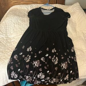 Black floral Midi Sundress with Crew Neck for Casual Days